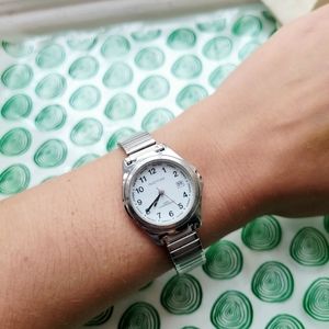 Vintage Inotime Classic Calendar Stretch Watch